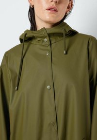 Noisy May NMSKY LONG A LINE RAINCOAT - Regnjakke - kalamata