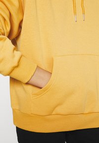 ONLY ONLJODA EVERY HOODIE - Camisola - golden spice