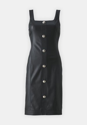 Schwarzes Lederimitat-Kleid mit quadratischem Ausschnitt, ärmellosem Design und vorderem Knopfverschluss mit metallischen Knöpfen. Taillierter Schnitt und knielang.