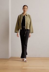 Thumbnail Image 2
