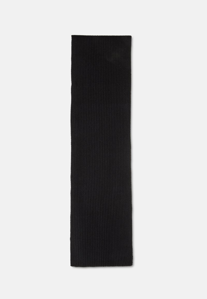 Cachecol preto com textura, feito de um tecido suave, com formato longo e estreito, apresenta um padrão texturizado por todo o seu comprimento. Ideal para sobreposição e aquecimento.