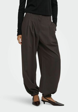 JDY, LOUNGE PANTS JDYMADELINE BALLOON FIT LOUNGE PANTS - Pantalon classique - chocolate torte
