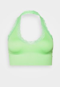 Bralette verde-lima canelado com uma faixa larga e acabamento em renda escamada ao longo do decote e alças, proporcionando um ajuste confortável e flexível.
