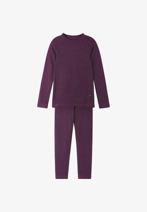 Lila Langarmoberteil und passende Leggings aus weichem Material, mit Rundhalsausschnitt, geripptem Design und flachen Nähten für zusätzlichen Komfort.