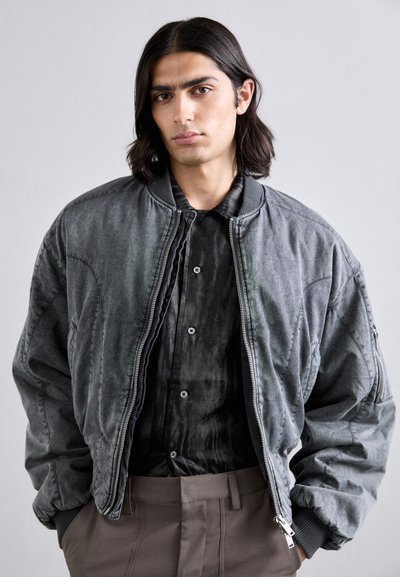 Han Kjøbenhavn WASHED PADDED JACKET - Μπουφάν τύπου bomber - black