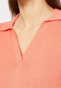 Esprit Collection Triko s potiskem - coral