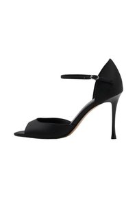 High heeled sandals - black