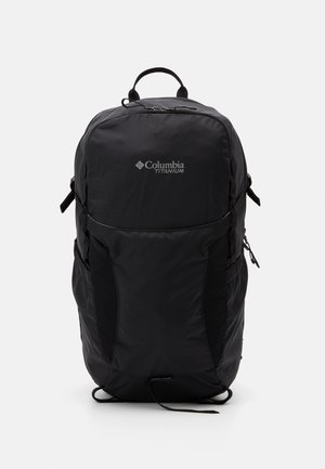 Mochila Black Columbia Titanium com uma textura de tecido suave, bolsos laterais, pega superior e alças ajustáveis. Design minimalista com uma marcação subtil.
