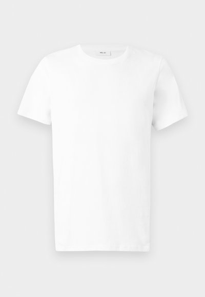T-shirt en coton blanc uni à manches courtes avec col rond, présenté à plat sur un fond gris clair.