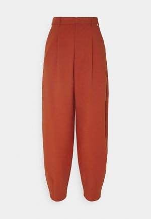 Rich & Royal, Pantalon classique - metallic red