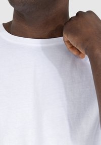 Smilodox OVERSIZE ECLIPSE - T-shirt basic - weiß
