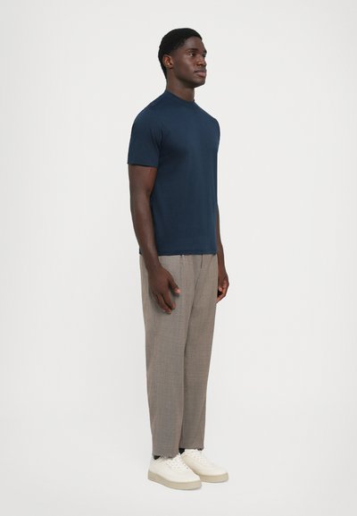 J.LINDEBERG ACE MOCK NECK - Tricou basic - navy