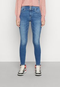 ONLY ONLBLUSH MID  - Calças de ganga de corte skinny - medium blue denim