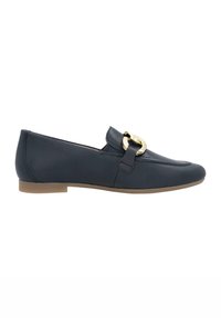Navyfarbene Lederloafers mit abgerundetem Zehenbereich, ausgestattet mit einer goldfarbenen Hardware-Schlaufe und einer flachen Sohle in einer kontrastierenden hellbraunen Farbe.