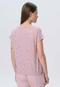 Greenpoint - T-shirt z nadrukiem