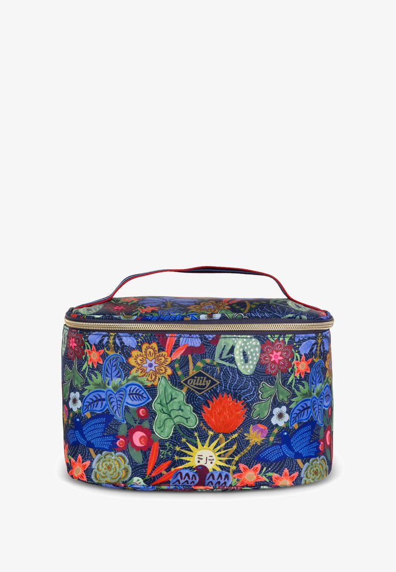 Multikleurige stoffen tas met bloemenpatroon, ronde vorm, ritssluiting en rode handgreep; beschikt over een gouden logo-accent.