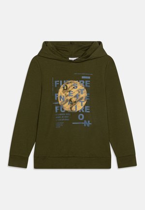 Sweat à capuche vert olive en tissu doux, avec une impression graphique d'une planète et du texte en bleu. Design classique avec une poche kangourou.