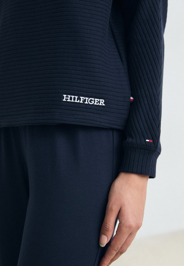 TRACK  - Pyjama top - desert sky3