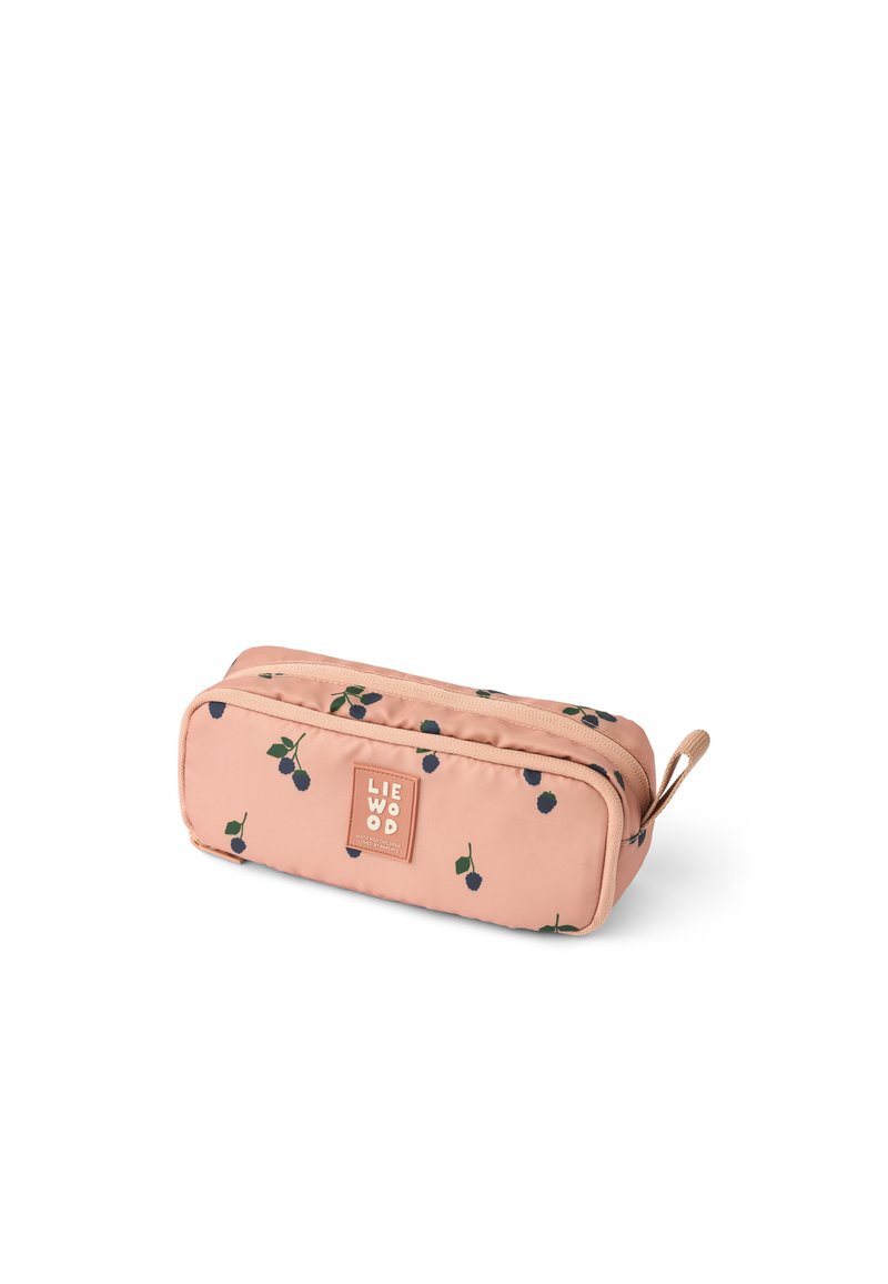Astuccio rosa con motivo a bacche scure, chiusura con zip e manico laterale. Realizzato in tessuto morbido e resistente; presenta un'etichetta con logo sul davanti.