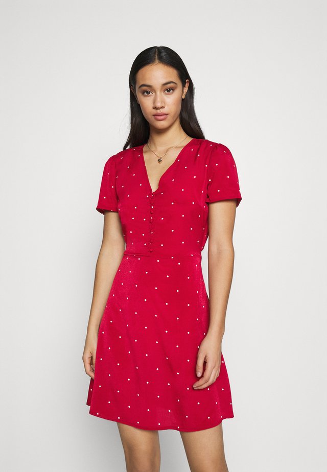 HALF BUTTON TEA DRESS - Shirt dress - red polka