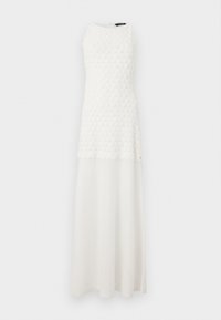 Άσπρο μάξι φόρεμα χωρίς μανίκια με υφασμένο μπούστο και ομαλή ρέουσα φούστα, στρογγυλή λαιμόκοψη, κρεμασμένο σε λευκό φόντο.