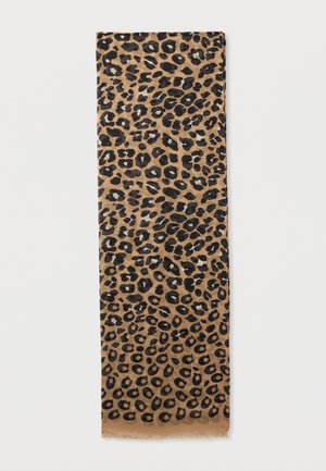 Sjaal med leopardmønster, der har en tan baggrund med sorte pletter. Den er lavet af blødt stof med frynset kant og har en aflang rektangulær form.