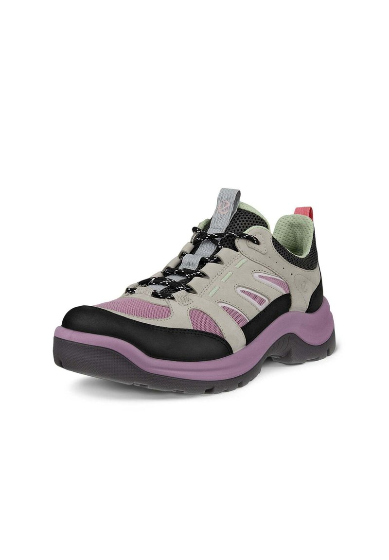 Trail-Schuh mit einer schwarzen und lila Gummisohle, grauem und hellgrünen Obermaterial, Netzdetails und einer schnürbaren Verschluss mit reflektierenden Elementen.