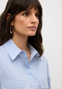 adL WITH CARGO POCKET - Skjorta - striped blue
