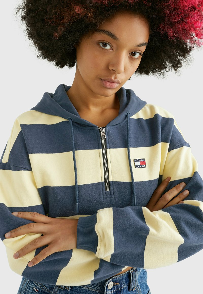 tommy badge quarter zip drawstring sweatshirt