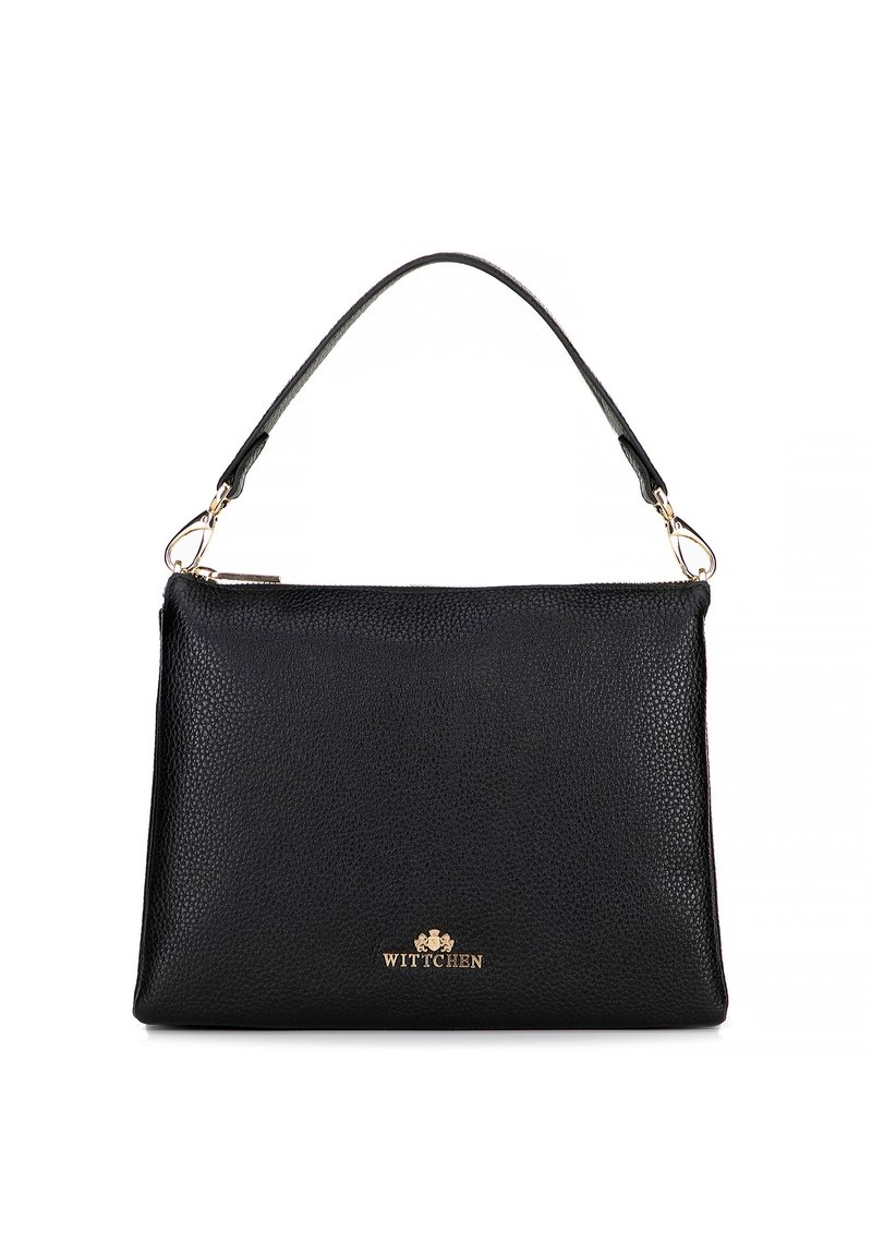 Borsa a tracolla in pelle nera con una texture a grana, hardware dorato e una maniglia corta. Presenta il logo del marchio impresso sul davanti.