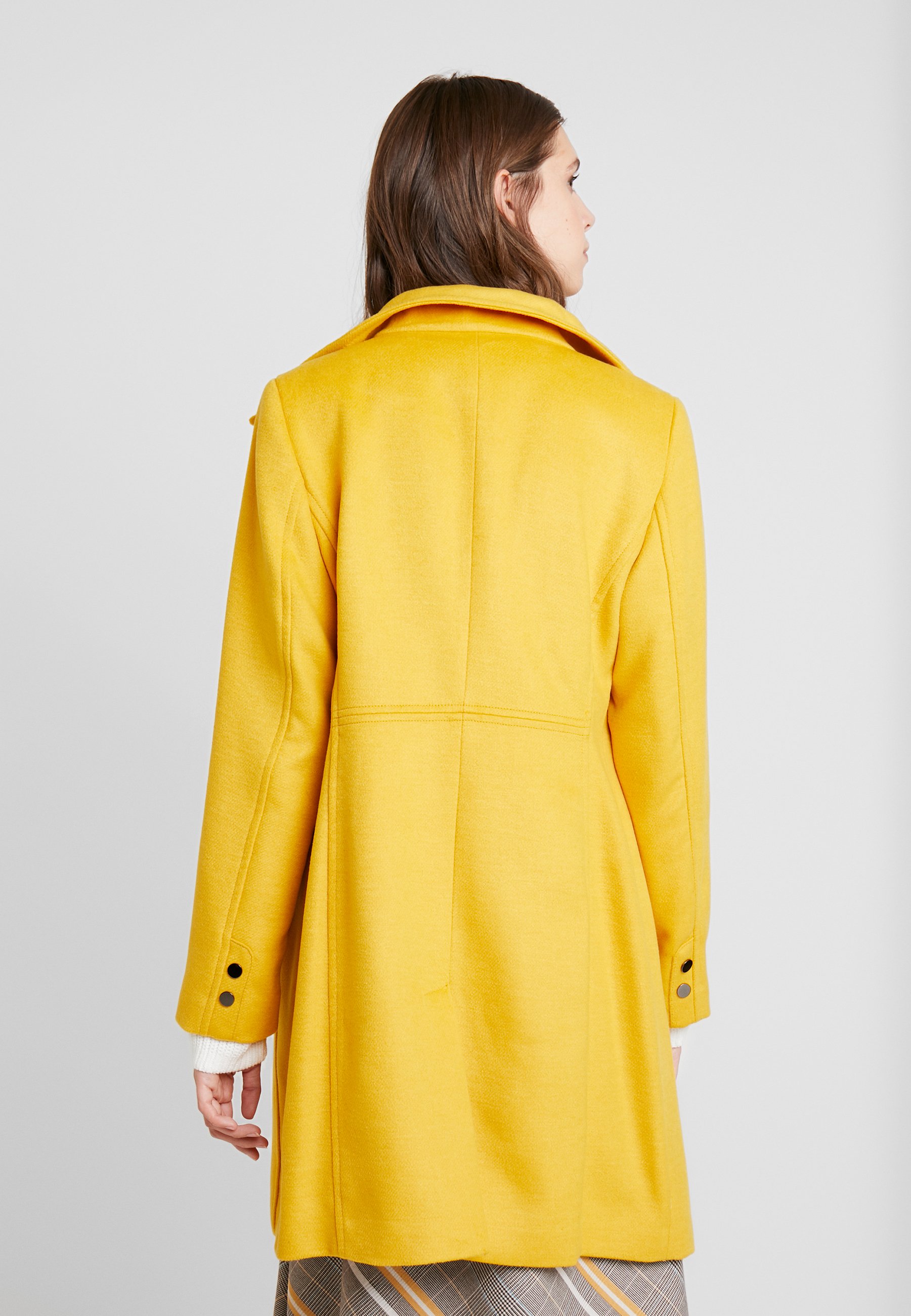 FEMININE COAT Mantel amber yellow FEMININE COAT Mantel amber yellow