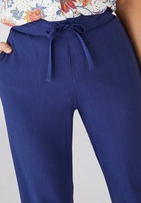 Damart LÉGER - Shorts - blue