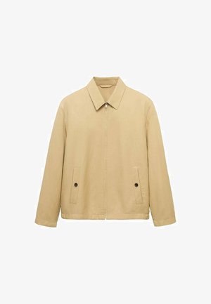 Beige leichte Jacke mit Kragen, Frontreißverschluss und zwei seitlichen Taschen mit schwarzen Knöpfen. Glatte Textur und lockere Passform.