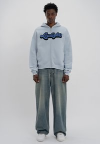 LOW LIGHTS STUDIOS® TRENDY ZIP HOODIE - Camisola com fecho - sky blue
