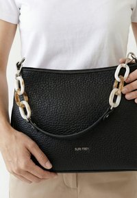 SURI FREY Handtasche - black