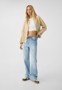 Stradivarius Denimová bunda - stone