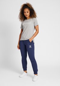 Hummel HMLNONI  - Trainingsbroek - peacoat