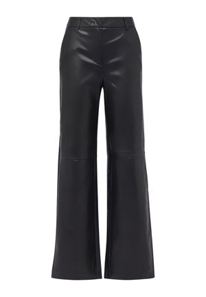 Czarne szerokie spodnie ze skóry z wysokim stanem. Charakteryzują się gładkim wykończeniem, minimalną liczbą szwów oraz luźnym krojem zapewniającym wygodę.