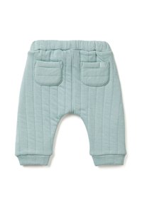 Lichtblauwe gevoerde babybroek met elastische tailleband, verticale quiltstructuur, afgeronde enkels en twee vierkante patchzakken op de achterkant.