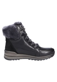 Bottines noires en cuir avec un col en fausse fourrure grise, œillets en métal et semelle texturée. Présentent une finition lisse avec une adhérence robuste.