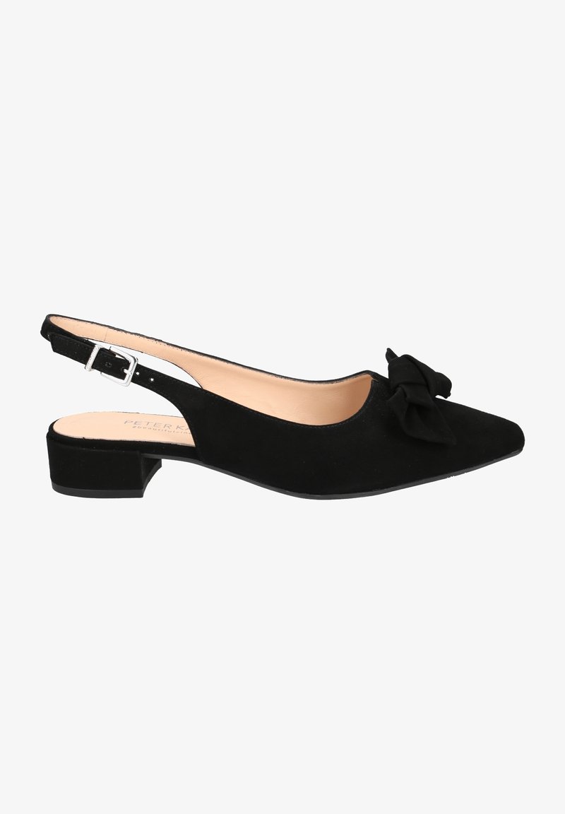 Chaussure slingback en daim noir avec un petit talon carré, un bout pointu et un nœud décoratif sur le devant. Bride de cheville réglable avec une boucle en argent.