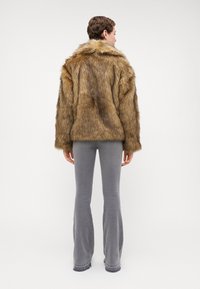 Gina Tricot Tall Winterjas - brown melange
