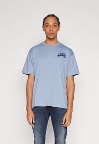Nike SB TEE LOGO - T-shirts print - ashen slate