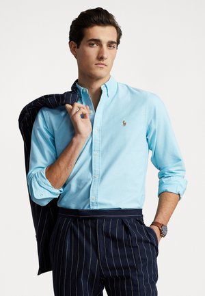 SLIM FIT OXFORD SHIRT - Vapaa-ajan kauluspaita - aegean blue