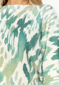 LolaLiza WITH IKAT PRINT - Jumper - khaki mint