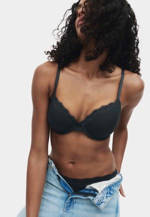 Marks & Spencer, 2 PACK WIRED DEMI CUP BRAS (A-E). - Bøjle-bh - charcoal mix