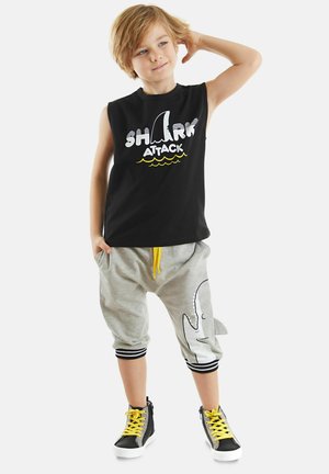 Denokids, SET SHARK ATTACK - Jogginghose - schwarz