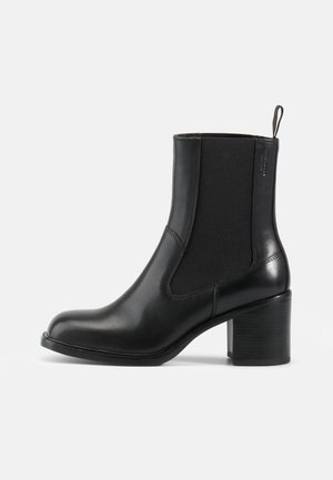 MERYL - Klasiski puszābaki - black