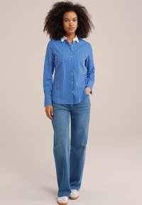 WE Fashion Bluza z gumbi - blue