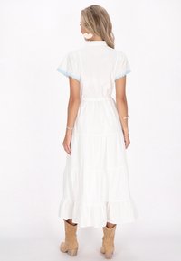 IZIA Rochie tip cămașă - white